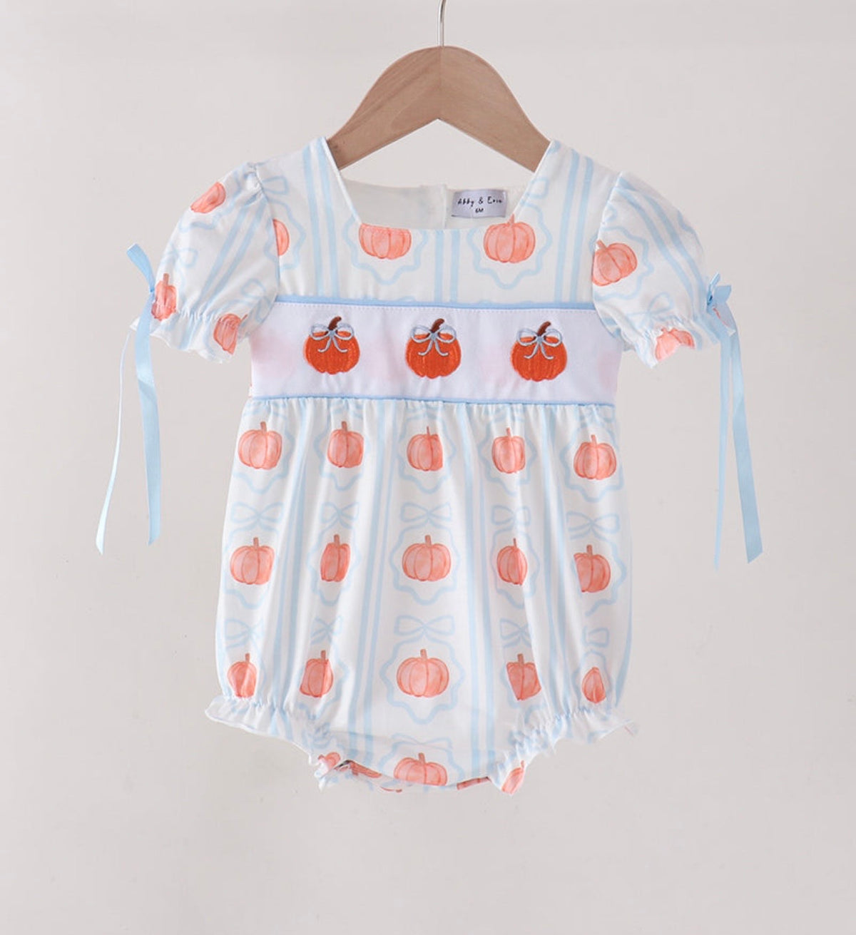 Pumpkin and Pearls Bubble
